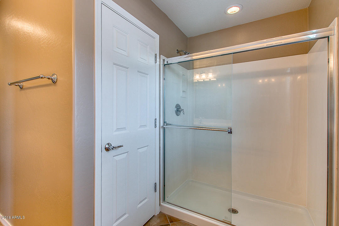 3975 E Cat Balue Dr, Phoenix, AZ 85050 photo 19