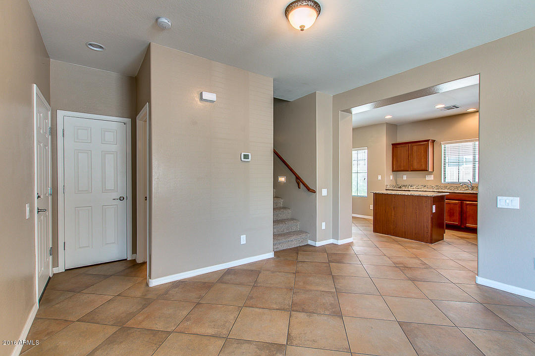 3975 E Cat Balue Dr, Phoenix, AZ 85050 photo 8