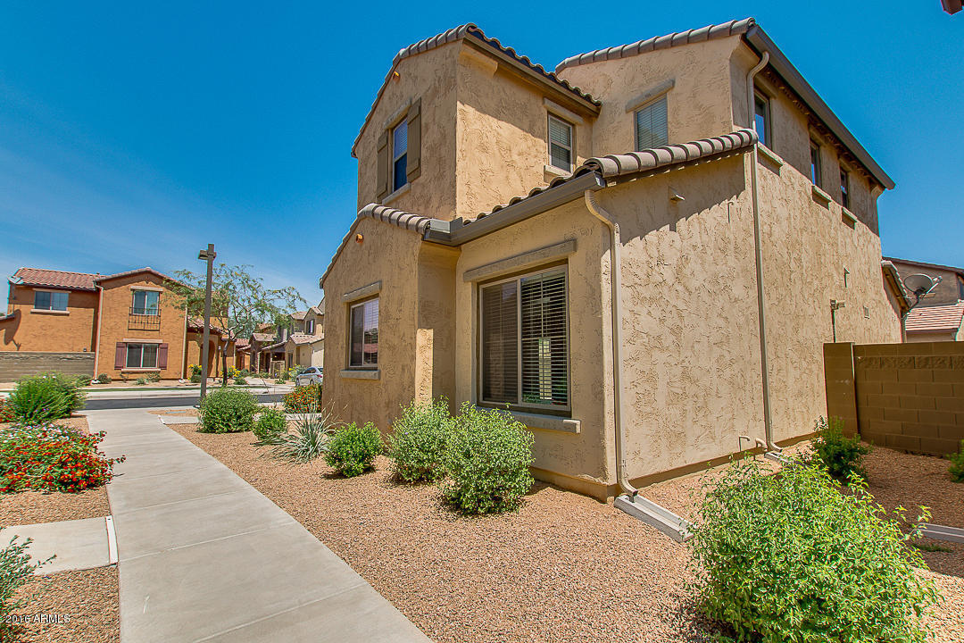 3975 E Cat Balue Dr, Phoenix, AZ 85050 photo 4
