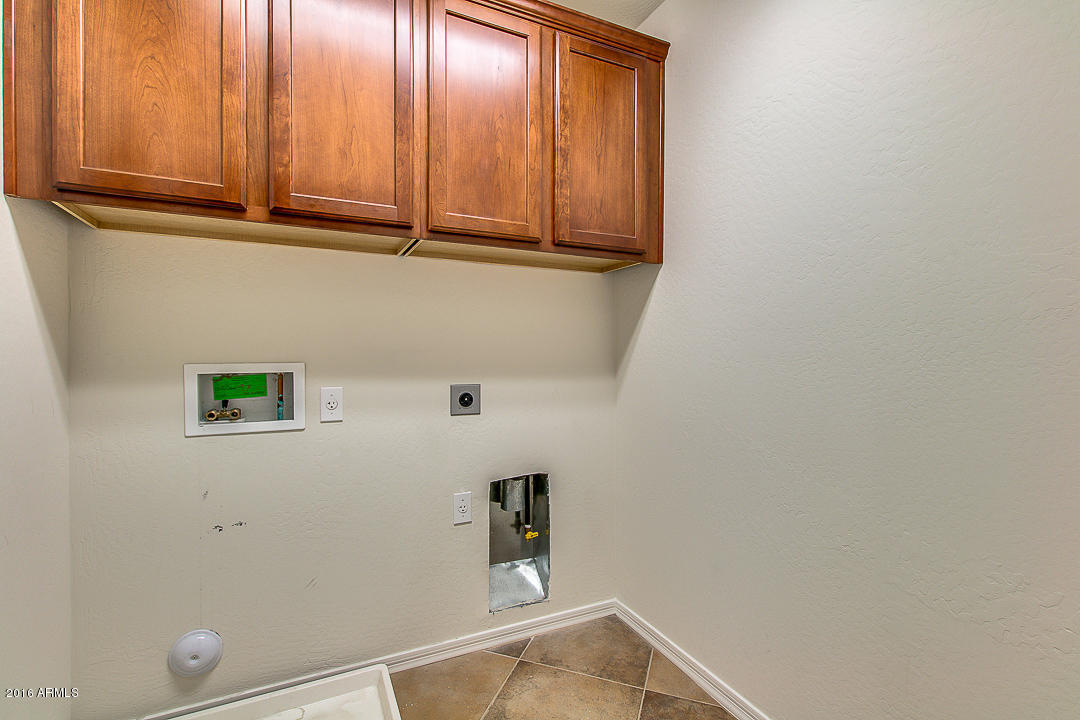 3975 E Cat Balue Dr, Phoenix, AZ 85050 photo 24