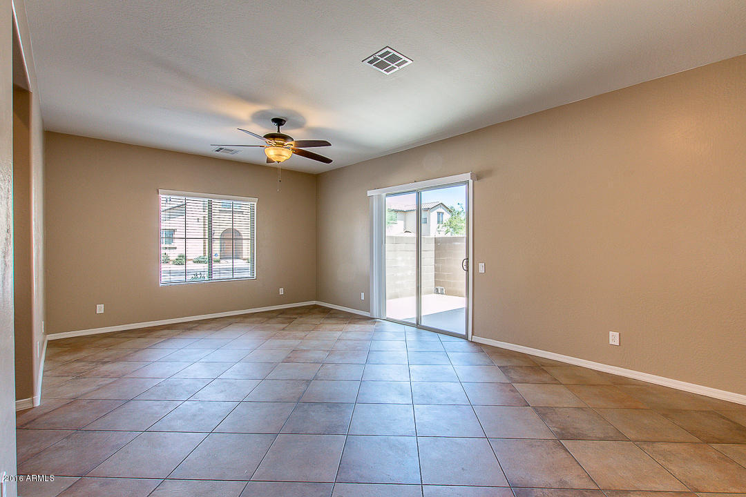 3975 E Cat Balue Dr, Phoenix, AZ 85050 photo 7