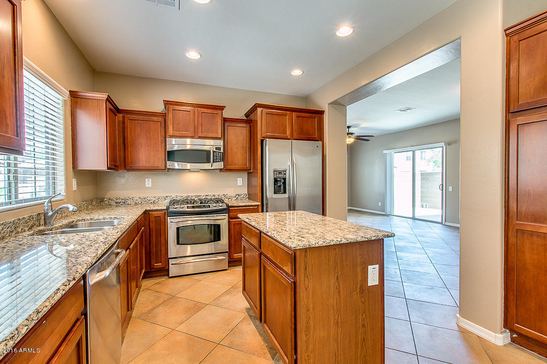 3975 E Cat Balue Dr, Phoenix, AZ 85050 photo 10