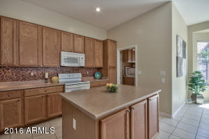 4531 E Walnut Rd, Gilbert, AZ 85298 photo 8