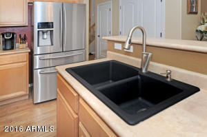 1840 E Donner Dr, Phoenix, AZ 85042 photo 8
