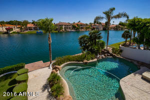 1501 E Catamaran Dr, Gilbert, AZ 85234 photo 2