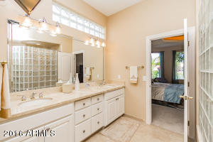 1501 E Catamaran Dr, Gilbert, AZ 85234 photo 24