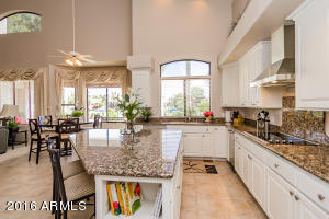 1501 E Catamaran Dr, Gilbert, AZ 85234 photo 4