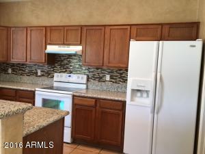 8210 S 23rd Pl, Phoenix, AZ 85042 photo 5