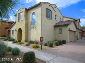 3984 E Cat Balue Dr, Phoenix, AZ 85050 photo 1