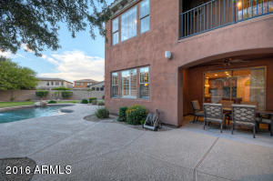 3733 E Robin Ln, Phoenix, AZ 85050 photo 8