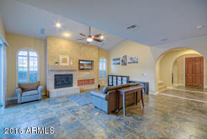 3733 E Robin Ln, Phoenix, AZ 85050 photo 15