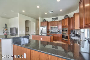 566 E Ginko Ct, Gilbert, AZ 85297 photo 9