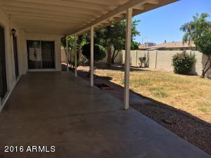 2816 E Laurel Ln, Phoenix, AZ 85028 photo 2