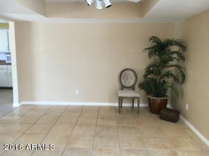 2816 E Laurel Ln, Phoenix, AZ 85028 photo 9