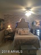 2816 E Laurel Ln, Phoenix, AZ 85028 photo 10