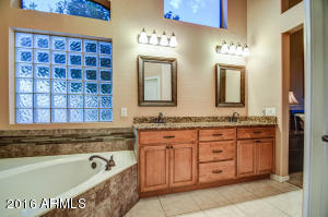 3047 E Indigo Bay Dr, Gilbert, AZ 85234 photo 13