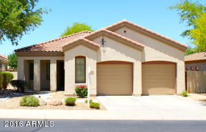 6764 S Pinehurst Dr, Gilbert, AZ 85298 photo 1