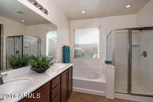 2161 Everglade Ln, Gilbert, AZ 85298 photo 9