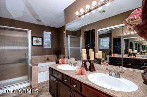 4236 E Brookwood Ct, Phoenix, AZ 85048 photo 3
