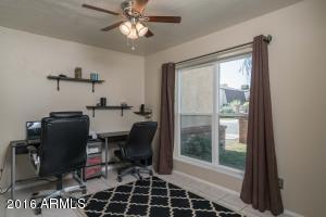 2512 E Shaw Butte Dr, Phoenix, AZ 85028 photo 5