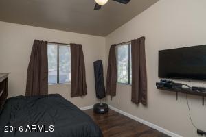 2512 E Shaw Butte Dr, Phoenix, AZ 85028 photo 11