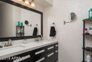 2512 E Shaw Butte Dr, Phoenix, AZ 85028 photo 10