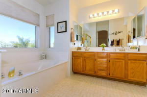 2437 Encinas Ave, Gilbert, AZ 85234 photo 20