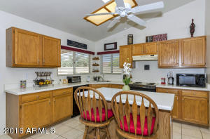 2437 Encinas Ave, Gilbert, AZ 85234 photo 9