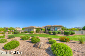 4647 E Waverly Dr, Gilbert, AZ 85298 photo 1