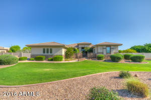 4647 E Waverly Dr, Gilbert, AZ 85298 photo 2