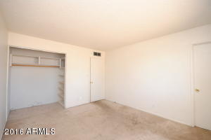 2518 W Windrose Dr, Phoenix, AZ 85029 photo 9