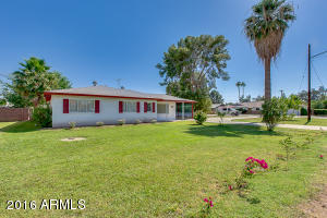 1105 E Maryland Ave, Phoenix, AZ 85014 photo 2