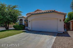 862 N Cole Dr, Gilbert, AZ 85234 photo 2