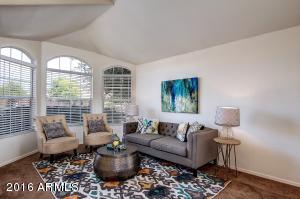 862 N Cole Dr, Gilbert, AZ 85234 photo 4