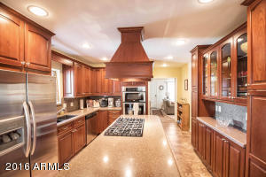 2529 E Cheery Lynn Rd, Phoenix, AZ 85016 photo 8