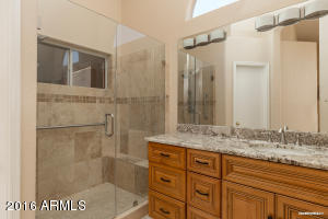 583 N Ocotillo Ln, Gilbert, AZ 85233 photo 8