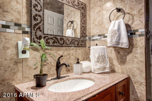 921 E Desert Dr, Phoenix, AZ 85042 photo 9