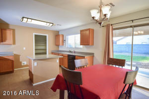 8430 E Navarro Cir, Mesa, AZ 85209 photo 4