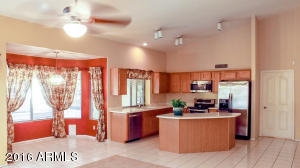401 S Tiago Dr, Gilbert, AZ 85233 photo 7