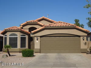 139 S Garnet Rd, Gilbert, AZ 85296 photo 1