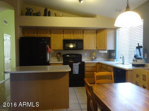 139 S Garnet Rd, Gilbert, AZ 85296 photo 5