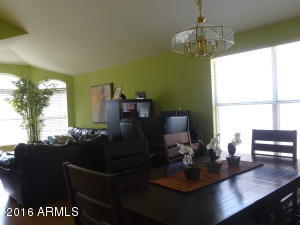 139 S Garnet Rd, Gilbert, AZ 85296 photo 4