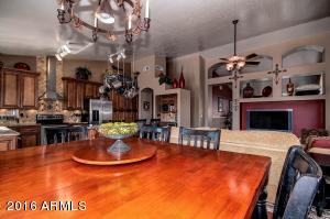 552 N Kingston St, Gilbert, AZ 85233 photo 8
