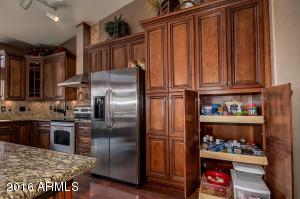 552 N Kingston St, Gilbert, AZ 85233 photo 7