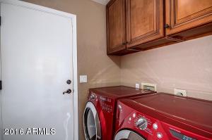 552 N Kingston St, Gilbert, AZ 85233 photo 27
