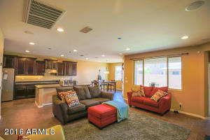 1512 E Kingbird Dr, Gilbert, AZ 85297 photo 5