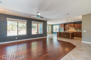 2488 E Blue Spruce Ln, Gilbert, AZ 85298 photo 7