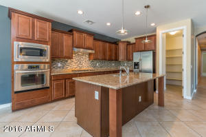 2488 E Blue Spruce Ln, Gilbert, AZ 85298 photo 8