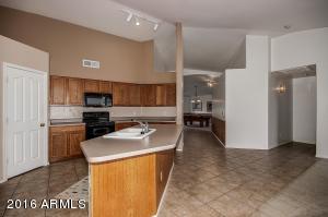 3553 E Sebastian Ln, Gilbert, AZ 85297 photo 12