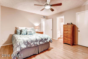 2407 E Manhatton Dr, Tempe, AZ 85282 photo 17
